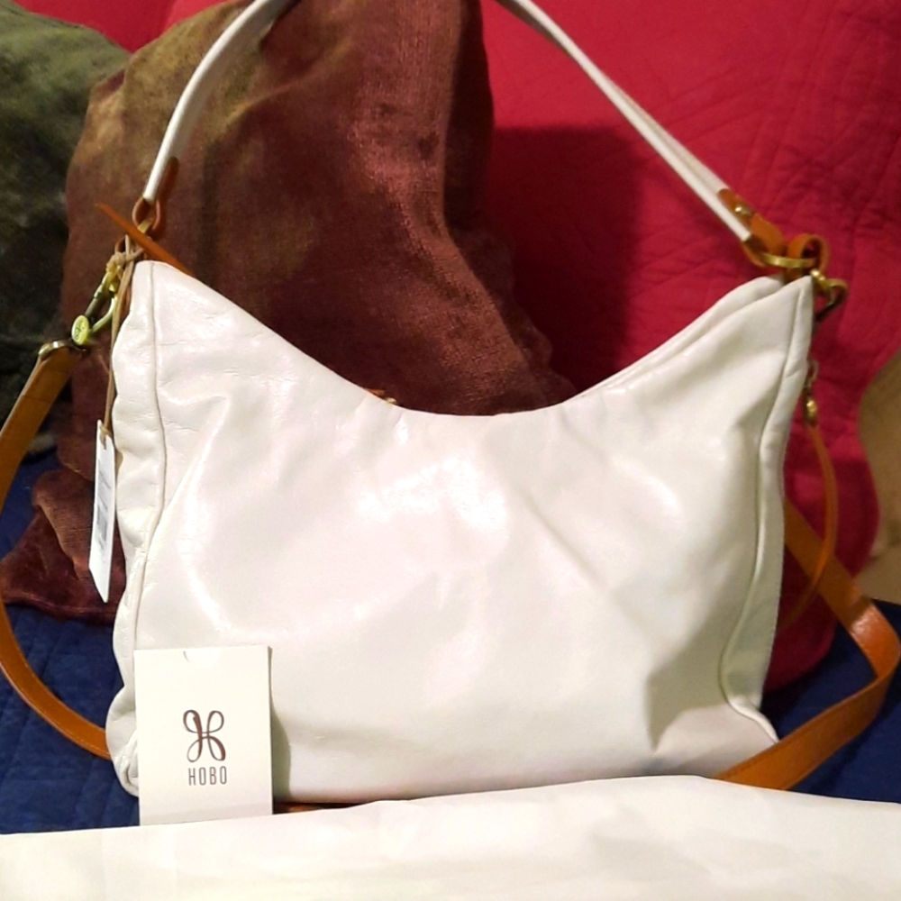 Hobo International  dahlia handbag